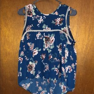 Floral flowy tank